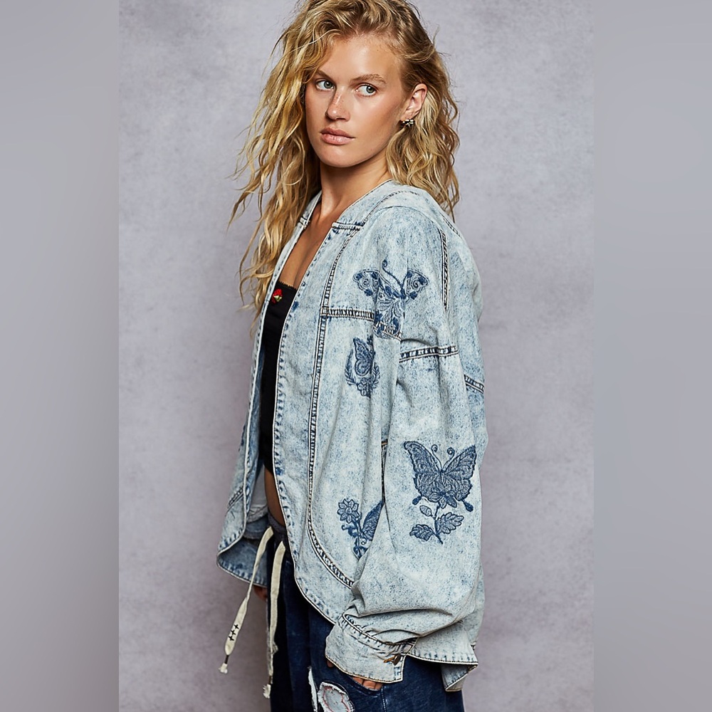 Sold out Last two left! POL Butterfly kisses cocoon open cardi - Picture 2 of 3